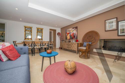 Seaside Luxury 3BR With Pool & Private Beach Access in Bouznika