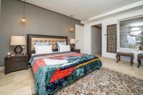 Seaside Luxury 3BR With Pool & Private Beach Access in Bouznika