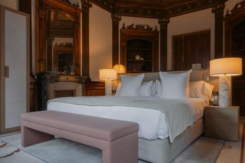 1 king bed, 2 twin beds