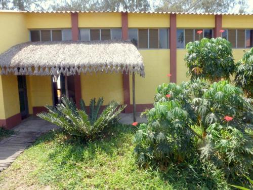 花园, Pariango Beach Motel in 伊尼扬巴内