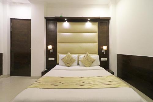 HOTEL LA PEARL Inn in Wadgaon
