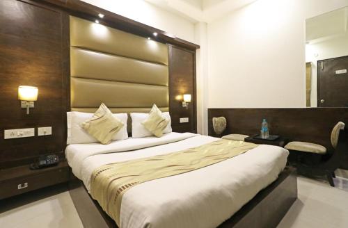 HOTEL LA PEARL Inn in Wadgaon