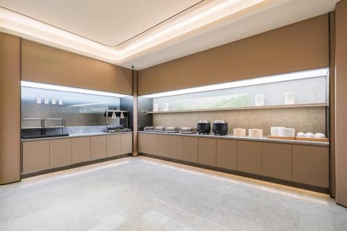 JI Hotel Hangzhou Wensan Road Subway Station - image 2