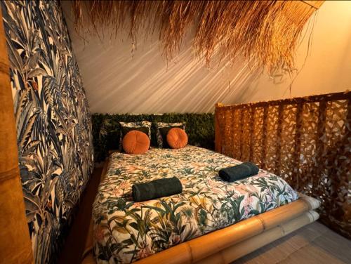 Love room Évasion tropicale (Love room Evasion tropicale) in Chateau-Landon