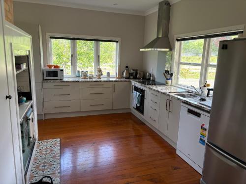virtuve, Pakiri Farm cottage in Pakiri