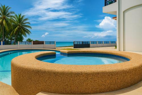 ELNORA DEL MAR TRAVELLERS INN