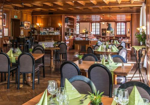 restavracija, Hotel de l'Aigle in Val-De-Travers