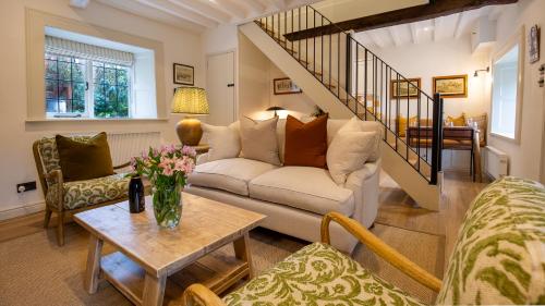 Oak Cottage in Salford