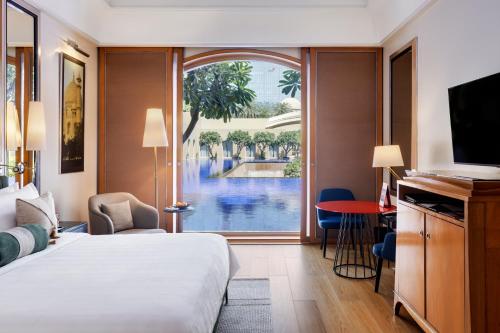room detail thumbnail 0