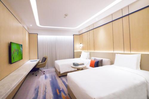 room detail thumbnail 1