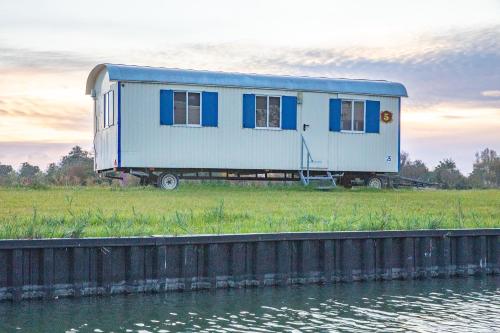 Wangerland Resort Room Type - Zirkuswagen