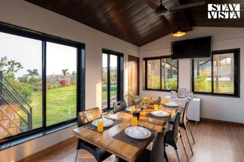 Iekārtas, StayVista at The Cloudscape with WiFi, Lawn, AC in Pasure