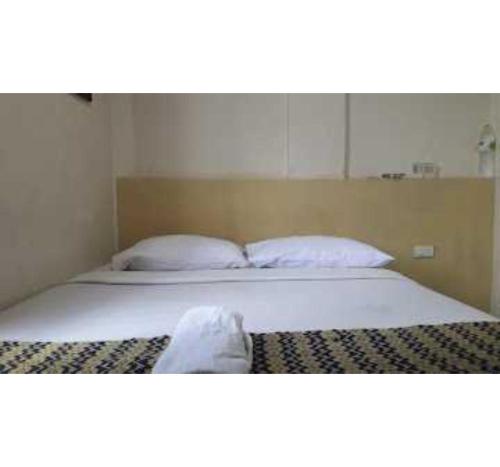 . EXPRESS O 91674 Penginapan Bm Prima