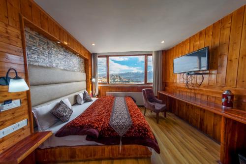 Hostel Dejavu in เลห์