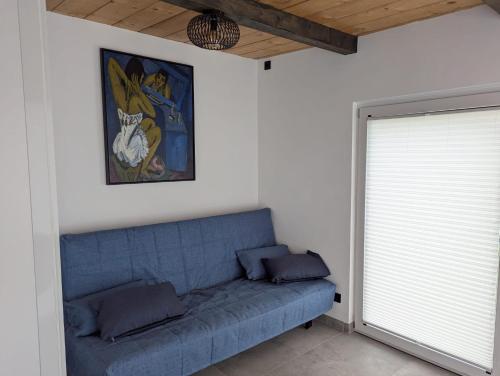 Wasserschloss Apt - von Taube Refugium für 1-2 Personen mit Terasse, Küche, Garten, Wifi, TV, Bar, Dusche, Waschmaschine, Parkplatz, versteckt gelegen in Neukirchen, Deutschland