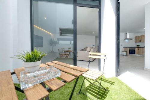 White House Apartment - Marina 5 min By Lanzarote Vacation Homes – khách sạn tại Costa Calero