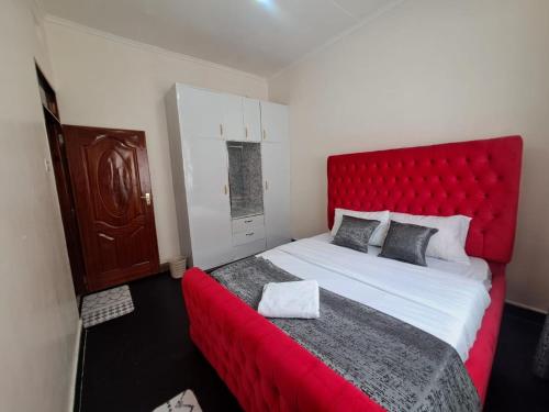 Ashton cosy homes - image 2