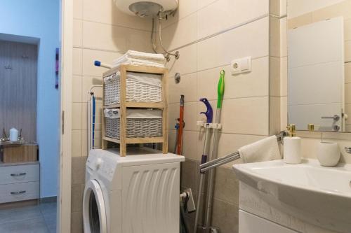 Apartment Snjezanal- in the center - image 6