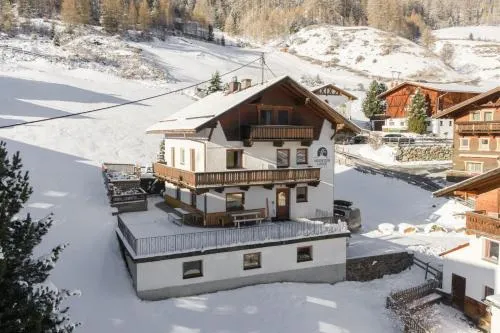 Mountain Lodge Sölden - Ski in Bike out Chalet in Sölden, Österreich
