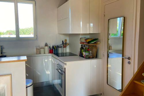 Pleasant studio with terrace in Belleville - image 14