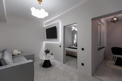 Luna Minimalist Apartment