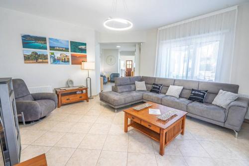 Seaview Villa Selenia with Private Pool in Neo Chorio Paphos in Neokhorio