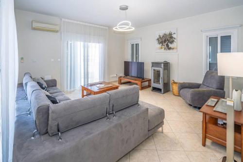 Seaview Villa Selenia with Private Pool in Neo Chorio Paphos in Neokhorio