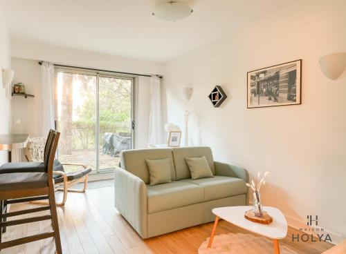 Proche de Paris - La Populaire - 5MC in Vanves