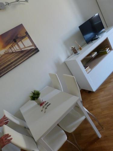 Superior Apartment image 7