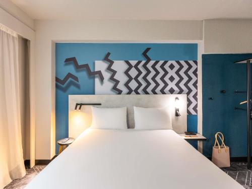 ibis Styles Bordeaux Meriadeck Room Type - Standard Room, 1 Double Bed