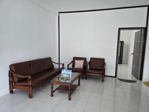 수랏타니 บ้านสุขใจ Baan Sukjai 3성급 호텔 수영장