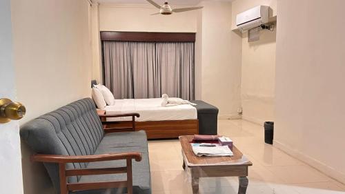 Sea View Suites - image 10