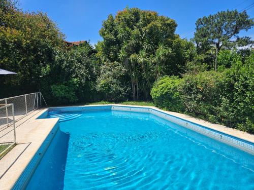 Peldbaseins, Casa Quinta con Piscina Barrio Cerrado Ezeiza in Tristán Suárez