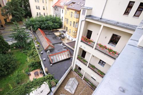 Pure White - image 4