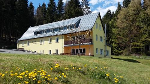 Pension Berghof - Breitenbrunn