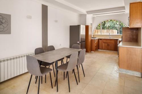 Villa vip famille Jérusalem (Villa vip famille Jerusalem) in 西山腰