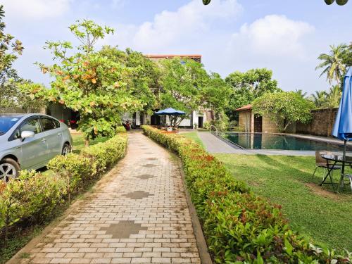 Sodas, Blue Villa Grand Wadduwa in Vaduva