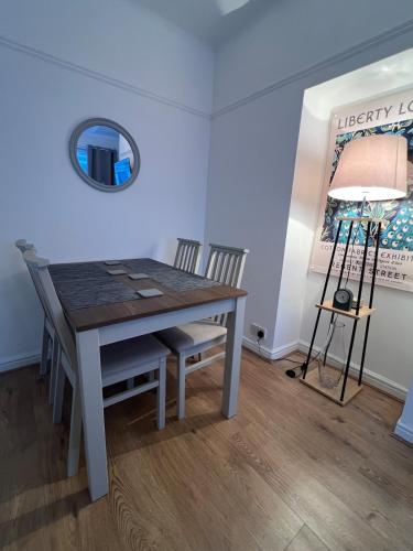 Liverpool Daffodil House - 3 Bed - Close to Sefton Park & Lark Lane in Toxteth