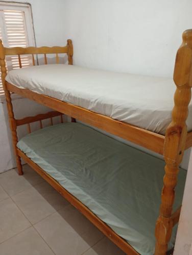 2 bedrooms, 4 beds
