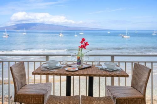 Lahaina Roads 407, Lahaina