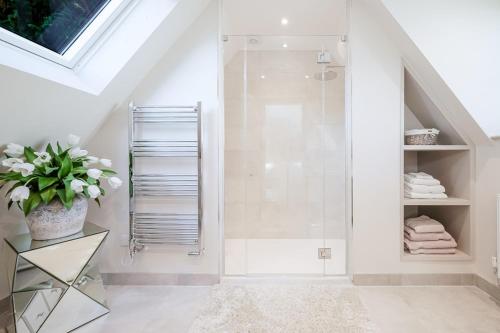 April Lodge in Sunningdale