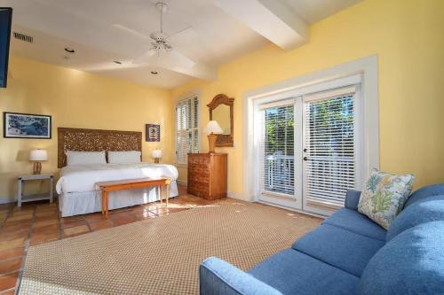 Azure Vista Penthouse - image 2