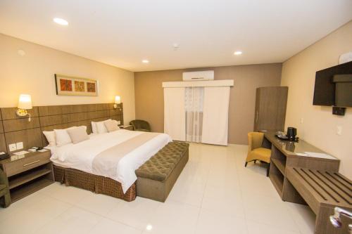 1 Queen Bed Suite Non-Smoking