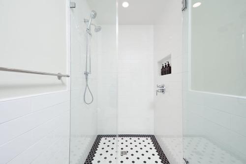 Hotel Richemont - image 2