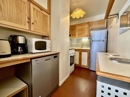 Appartement lumineux 2 pièces, 6 couchages, proche pistes et commerces, avec parking et balcon - FR-1-330F-114 - Location saisonnière - La Salle-les-Alpes