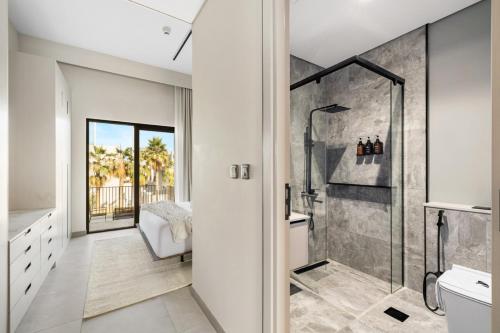 2.5BR Villa | PS5 & Private Pool | Near Dubai Mall - image 13