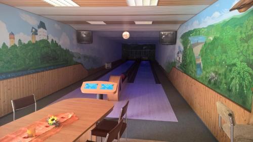 Bowling alley, Hirt's Brau-& Gasthof in Remptendorf
