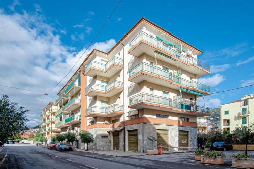 Viesnīcas āriene, 200 mt dal mare - Relax con Terrazzo e Vista in Borgio Verezzi