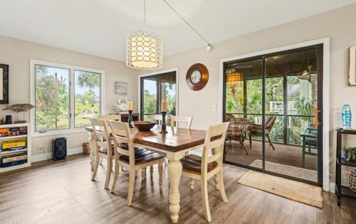 359 Tarpon Boulevard - Three Bedroom House - image 25