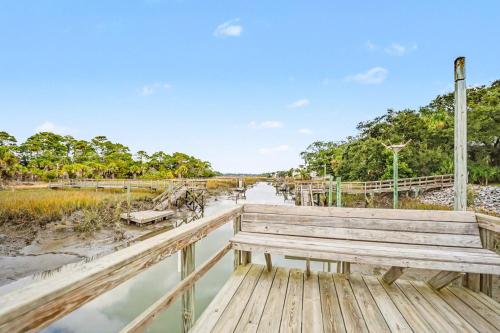 359 Tarpon Boulevard - Three Bedroom House - image 39